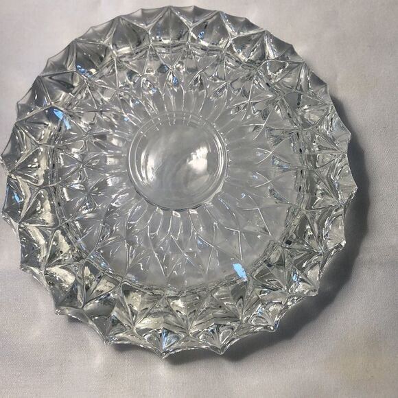VINTAGE Glass round ashtray/trinket tray 7” w X 2” h, 2 Lb 11oz nonsmoking home - Picture 5 of 14